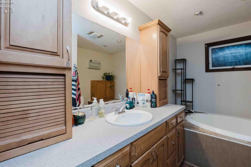 136 Lincoln Street, Lindsey, 43442, 4 Bedrooms Bedrooms, ,2 BathroomsBathrooms,Residential,For Sale,Lincoln,20261469