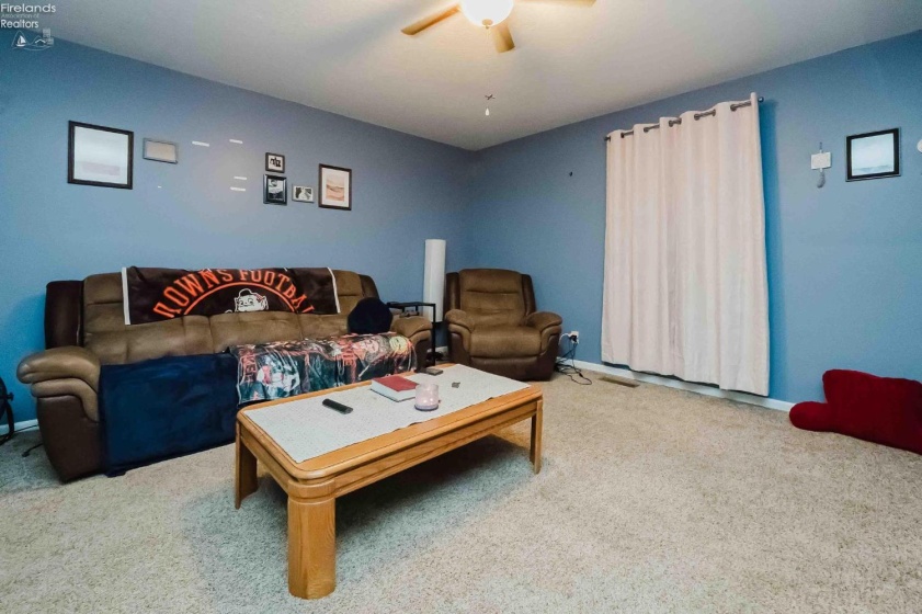136 Lincoln Street, Lindsey, 43442, 4 Bedrooms Bedrooms, ,2 BathroomsBathrooms,Residential,For Sale,Lincoln,20261469