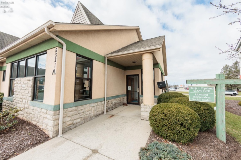 5321 Meadow Lane Court, Sheffield Village, 44035, ,Commercial,For Sale,Meadow Lane Court,20261465