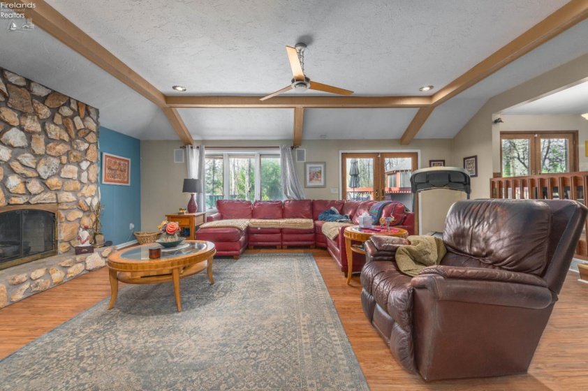 6880 Cliffside, Vermilion, 44089, 4 Bedrooms Bedrooms, ,4 BathroomsBathrooms,Residential,For Sale,Cliffside,20261468