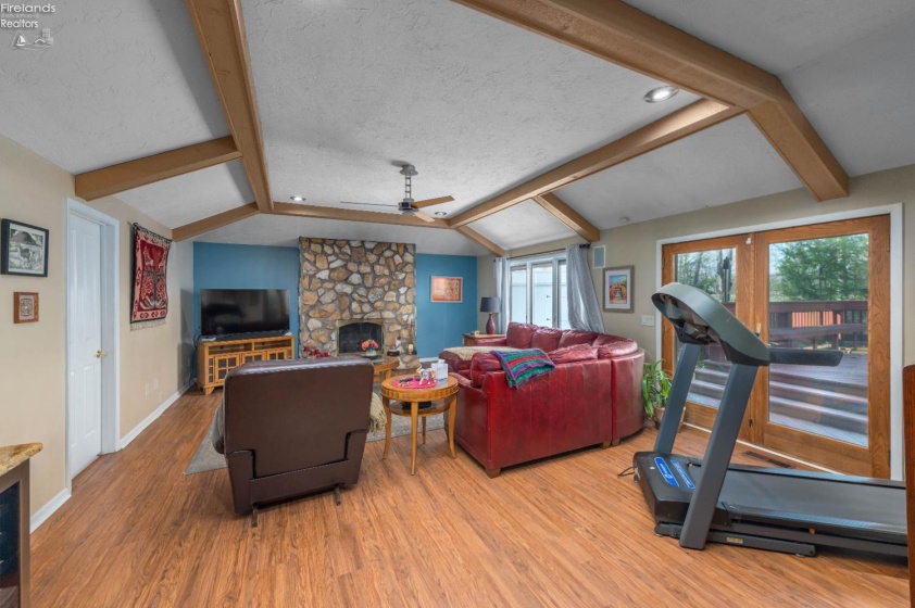 6880 Cliffside, Vermilion, 44089, 4 Bedrooms Bedrooms, ,4 BathroomsBathrooms,Residential,For Sale,Cliffside,20261468