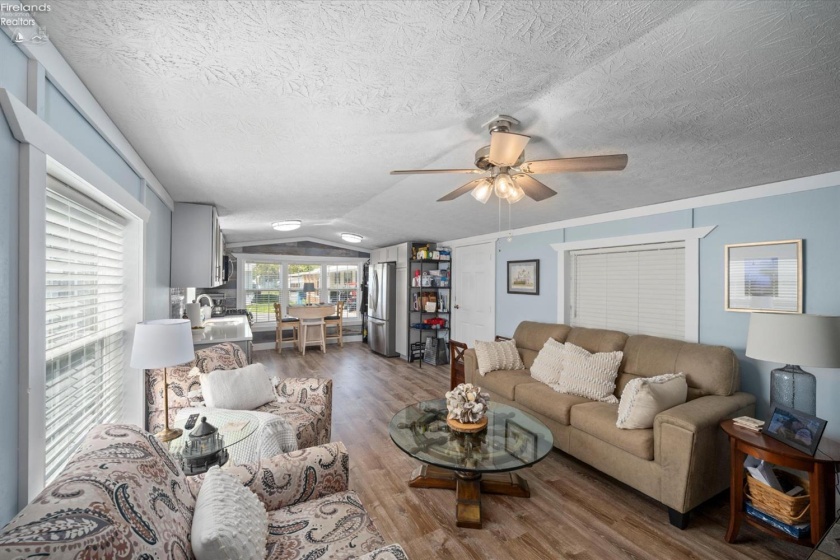 8175 North Shore Boulevard, Marblehead, 43440, 2 Bedrooms Bedrooms, ,2 BathroomsBathrooms,Residential,For Sale,North Shore,20261384