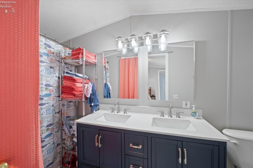 8175 North Shore Boulevard, Marblehead, 43440, 2 Bedrooms Bedrooms, ,2 BathroomsBathrooms,Residential,For Sale,North Shore,20261384