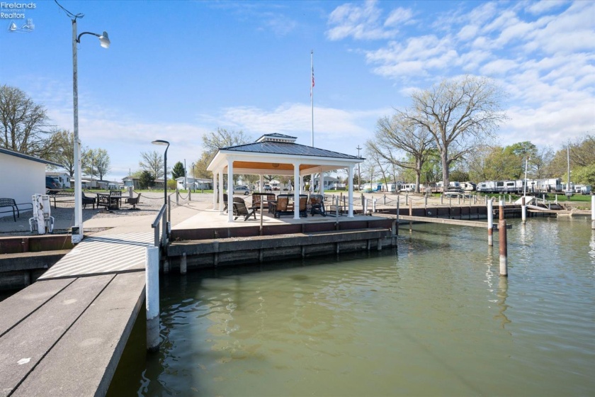 8175 North Shore Boulevard, Marblehead, 43440, 2 Bedrooms Bedrooms, ,2 BathroomsBathrooms,Residential,For Sale,North Shore,20261384