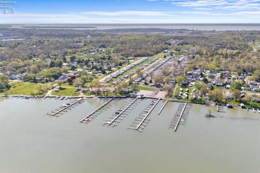 8175 North Shore Boulevard, Marblehead, 43440, 2 Bedrooms Bedrooms, ,2 BathroomsBathrooms,Residential,For Sale,North Shore,20261384