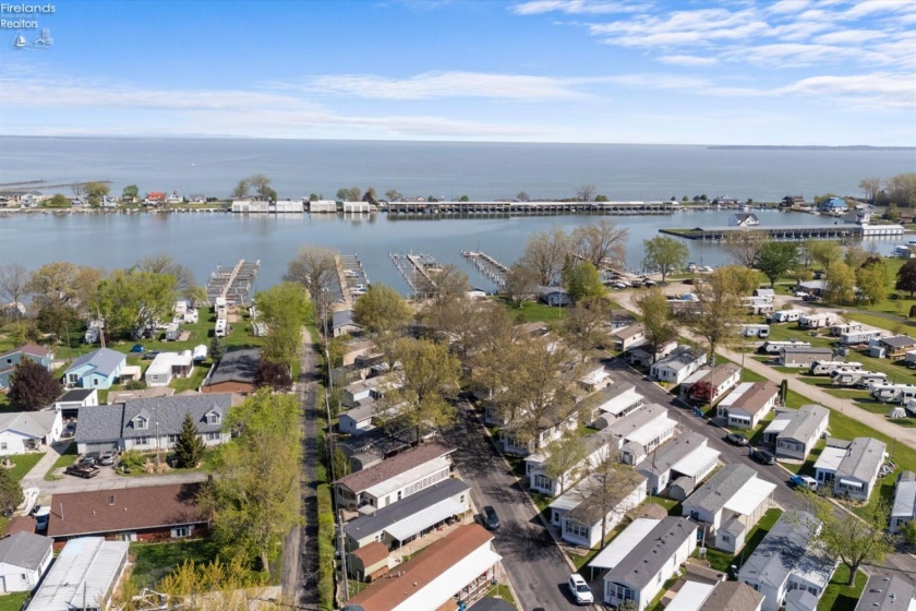 8175 North Shore Boulevard, Marblehead, 43440, 2 Bedrooms Bedrooms, ,2 BathroomsBathrooms,Residential,For Sale,North Shore,20261384