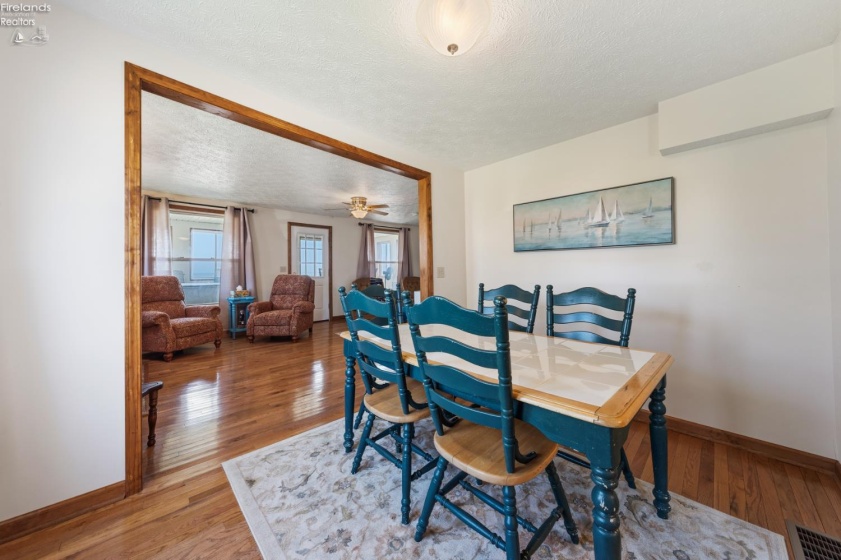 16 Oakwood Avenue, Huron, 44839, 3 Bedrooms Bedrooms, ,2 BathroomsBathrooms,Residential,For Sale,Oakwood,20261470