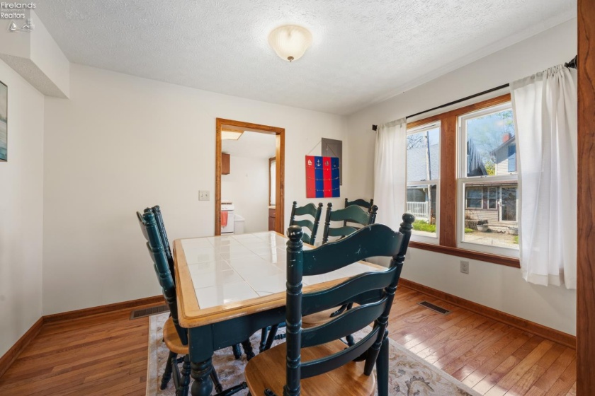 16 Oakwood Avenue, Huron, 44839, 3 Bedrooms Bedrooms, ,2 BathroomsBathrooms,Residential,For Sale,Oakwood,20261470