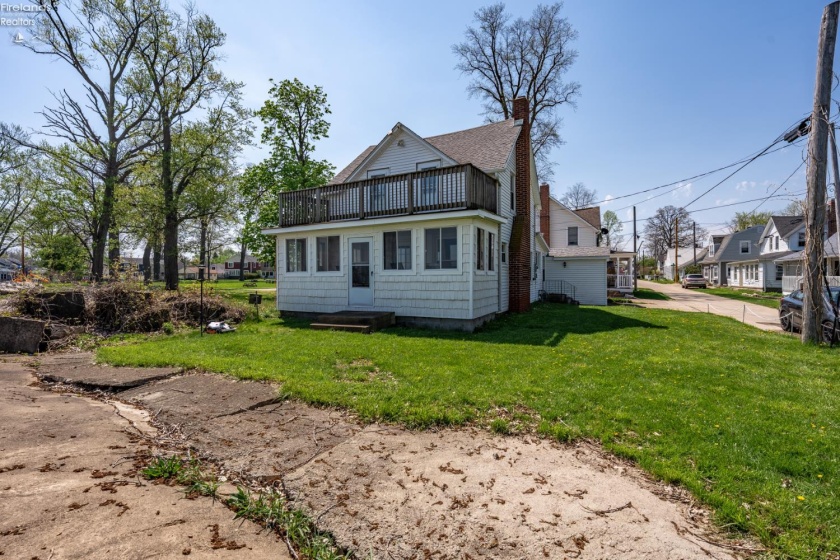 16 Oakwood Avenue, Huron, 44839, 3 Bedrooms Bedrooms, ,2 BathroomsBathrooms,Residential,For Sale,Oakwood,20261470