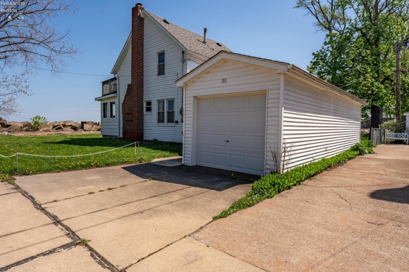 16 Oakwood Avenue, Huron, 44839, 3 Bedrooms Bedrooms, ,2 BathroomsBathrooms,Residential,For Sale,Oakwood,20261470