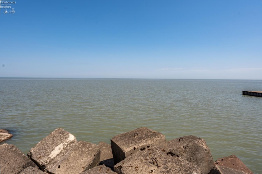 16 Oakwood Avenue, Huron, 44839, 3 Bedrooms Bedrooms, ,2 BathroomsBathrooms,Residential,For Sale,Oakwood,20261470