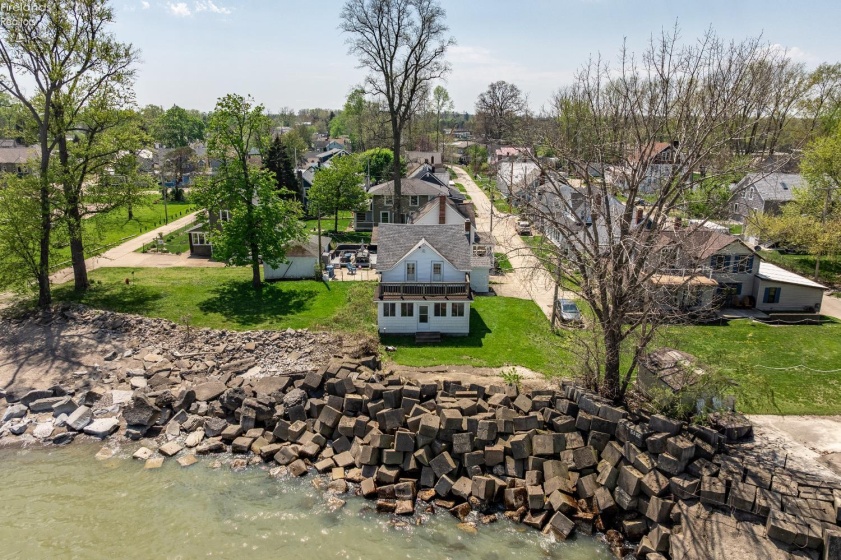 16 Oakwood Avenue, Huron, 44839, 3 Bedrooms Bedrooms, ,2 BathroomsBathrooms,Residential,For Sale,Oakwood,20261470