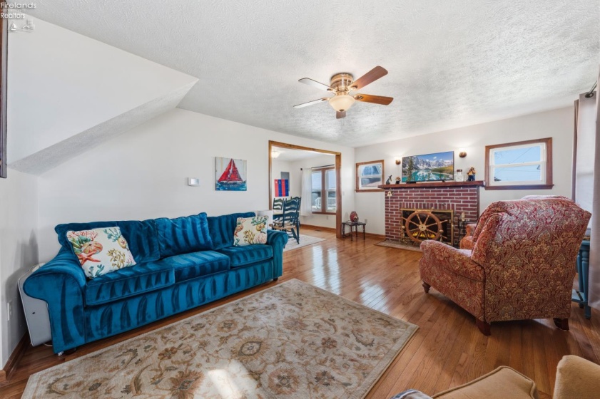 16 Oakwood Avenue, Huron, 44839, 3 Bedrooms Bedrooms, ,2 BathroomsBathrooms,Residential,For Sale,Oakwood,20261470