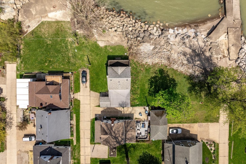 16 Oakwood Avenue, Huron, 44839, 3 Bedrooms Bedrooms, ,2 BathroomsBathrooms,Residential,For Sale,Oakwood,20261470