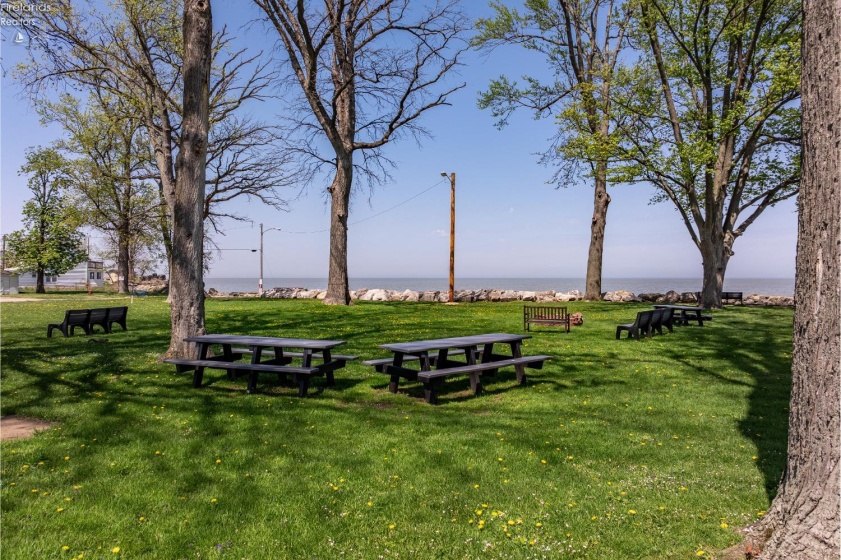 16 Oakwood Avenue, Huron, 44839, 3 Bedrooms Bedrooms, ,2 BathroomsBathrooms,Residential,For Sale,Oakwood,20261470