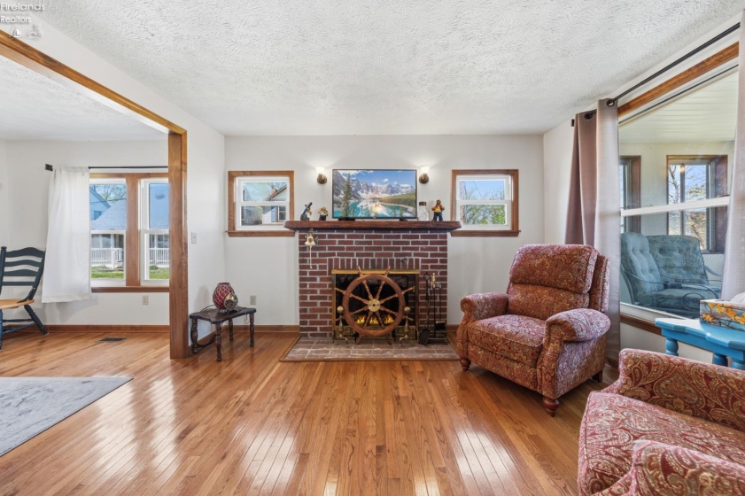 16 Oakwood Avenue, Huron, 44839, 3 Bedrooms Bedrooms, ,2 BathroomsBathrooms,Residential,For Sale,Oakwood,20261470