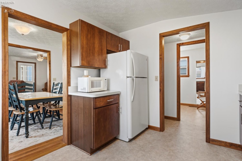 16 Oakwood Avenue, Huron, 44839, 3 Bedrooms Bedrooms, ,2 BathroomsBathrooms,Residential,For Sale,Oakwood,20261470