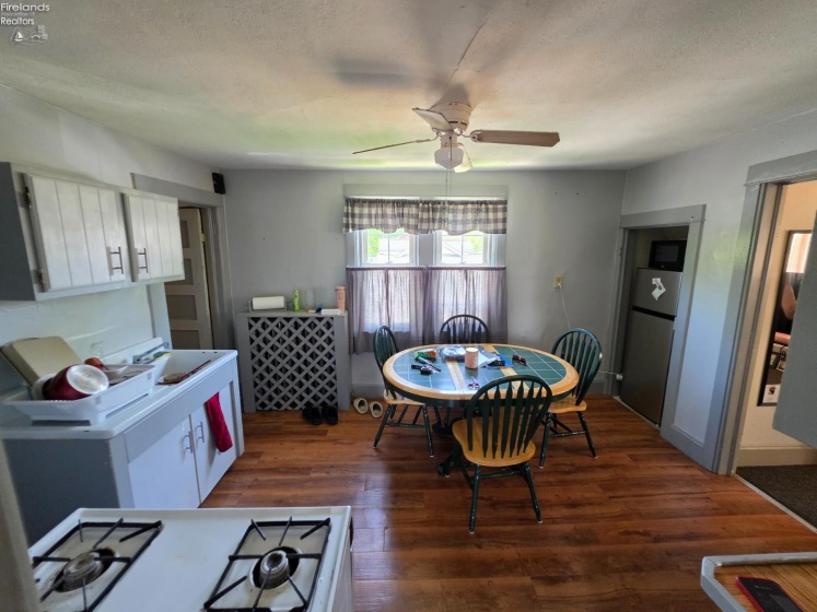 1709 Sandusky Street, Sandusky, 44870, 3 Bedrooms Bedrooms, ,2 BathroomsBathrooms,Residential,For Sale,Sandusky,20261433