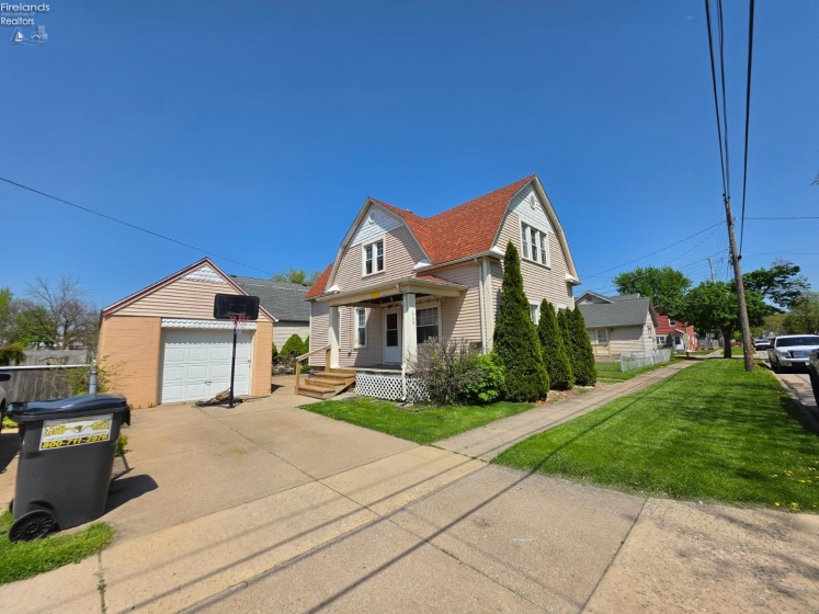 1709 Sandusky Street, Sandusky, 44870, 3 Bedrooms Bedrooms, ,2 BathroomsBathrooms,Residential,For Sale,Sandusky,20261433