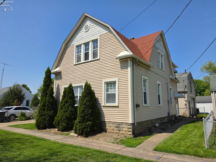 1709 Sandusky Street, Sandusky, 44870, 3 Bedrooms Bedrooms, ,2 BathroomsBathrooms,Residential,For Sale,Sandusky,20261433