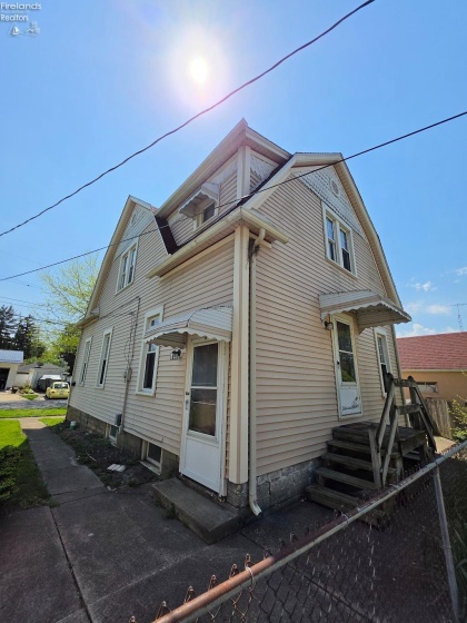 1709 Sandusky Street, Sandusky, 44870, 3 Bedrooms Bedrooms, ,2 BathroomsBathrooms,Residential,For Sale,Sandusky,20261433