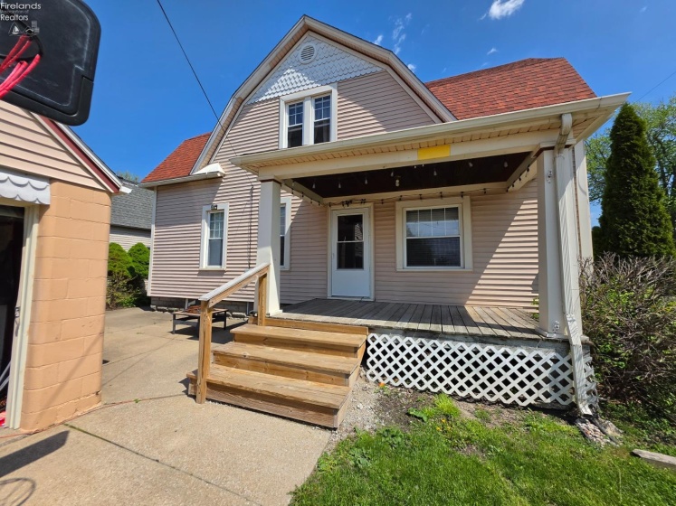 1709 Sandusky Street, Sandusky, 44870, 3 Bedrooms Bedrooms, ,2 BathroomsBathrooms,Residential,For Sale,Sandusky,20261433