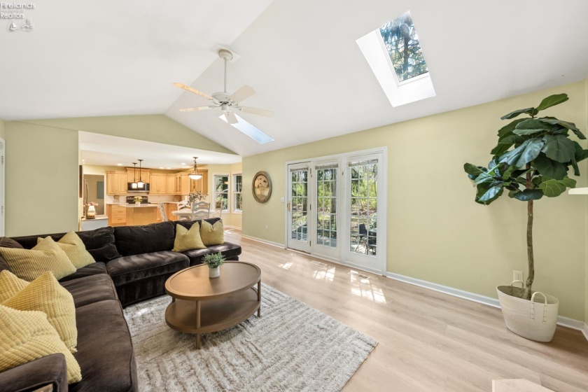 4518 Island Pines Drive, Port Clinton, 43452, 3 Bedrooms Bedrooms, ,3 BathroomsBathrooms,Residential,For Sale,Island Pines,20261471