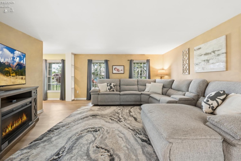 4518 Island Pines Drive, Port Clinton, 43452, 3 Bedrooms Bedrooms, ,3 BathroomsBathrooms,Residential,For Sale,Island Pines,20261471