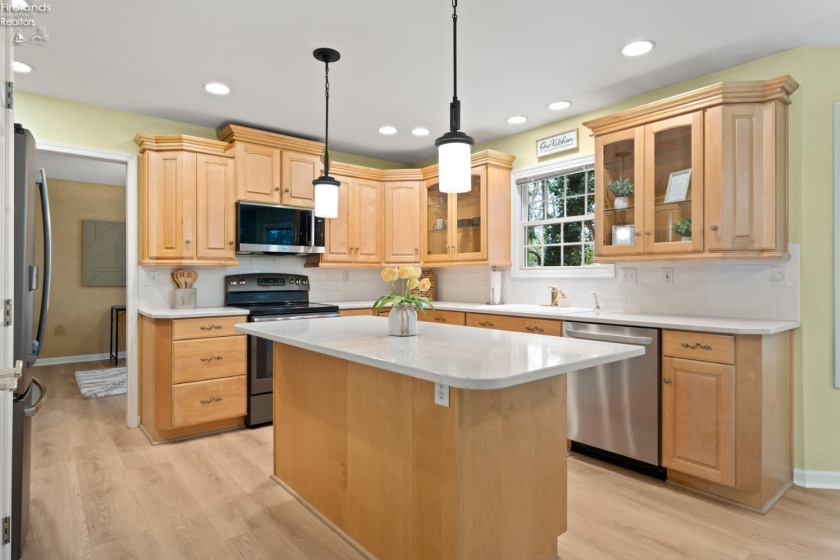 4518 Island Pines Drive, Port Clinton, 43452, 3 Bedrooms Bedrooms, ,3 BathroomsBathrooms,Residential,For Sale,Island Pines,20261471