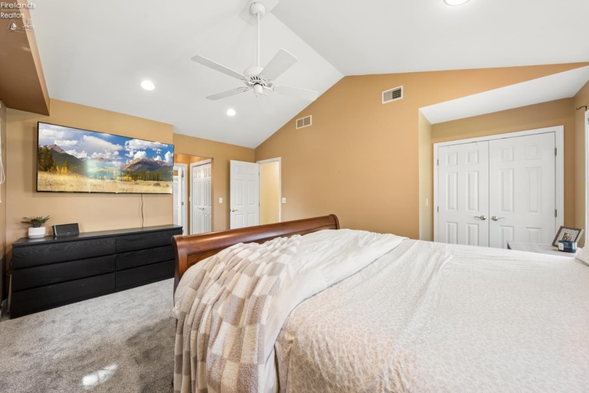 4518 Island Pines Drive, Port Clinton, 43452, 3 Bedrooms Bedrooms, ,3 BathroomsBathrooms,Residential,For Sale,Island Pines,20261471