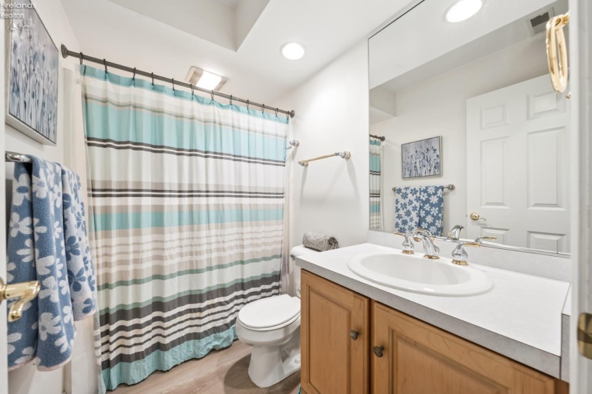 4518 Island Pines Drive, Port Clinton, 43452, 3 Bedrooms Bedrooms, ,3 BathroomsBathrooms,Residential,For Sale,Island Pines,20261471