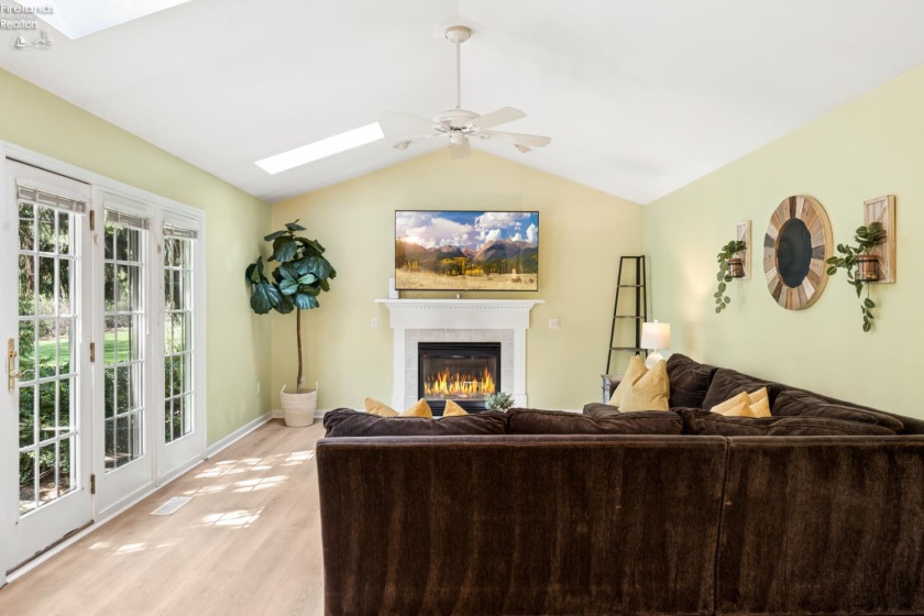 4518 Island Pines Drive, Port Clinton, 43452, 3 Bedrooms Bedrooms, ,3 BathroomsBathrooms,Residential,For Sale,Island Pines,20261471