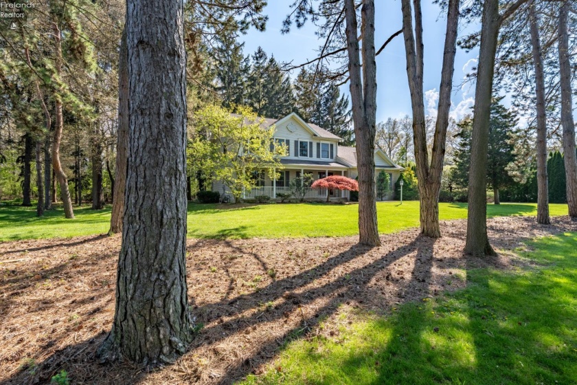 4518 Island Pines Drive, Port Clinton, 43452, 3 Bedrooms Bedrooms, ,3 BathroomsBathrooms,Residential,For Sale,Island Pines,20261471