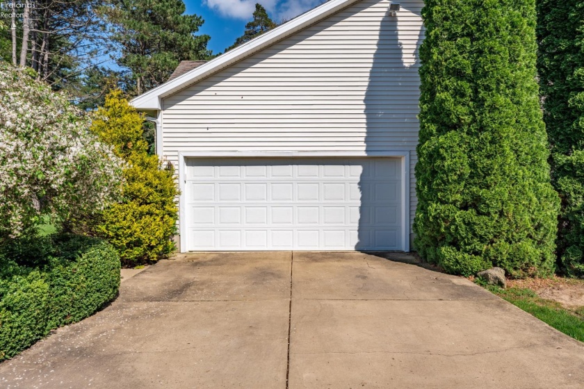 4518 Island Pines Drive, Port Clinton, 43452, 3 Bedrooms Bedrooms, ,3 BathroomsBathrooms,Residential,For Sale,Island Pines,20261471