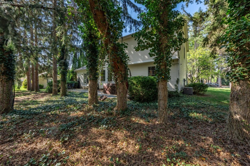 4518 Island Pines Drive, Port Clinton, 43452, 3 Bedrooms Bedrooms, ,3 BathroomsBathrooms,Residential,For Sale,Island Pines,20261471