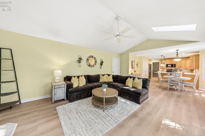 4518 Island Pines Drive, Port Clinton, 43452, 3 Bedrooms Bedrooms, ,3 BathroomsBathrooms,Residential,For Sale,Island Pines,20261471