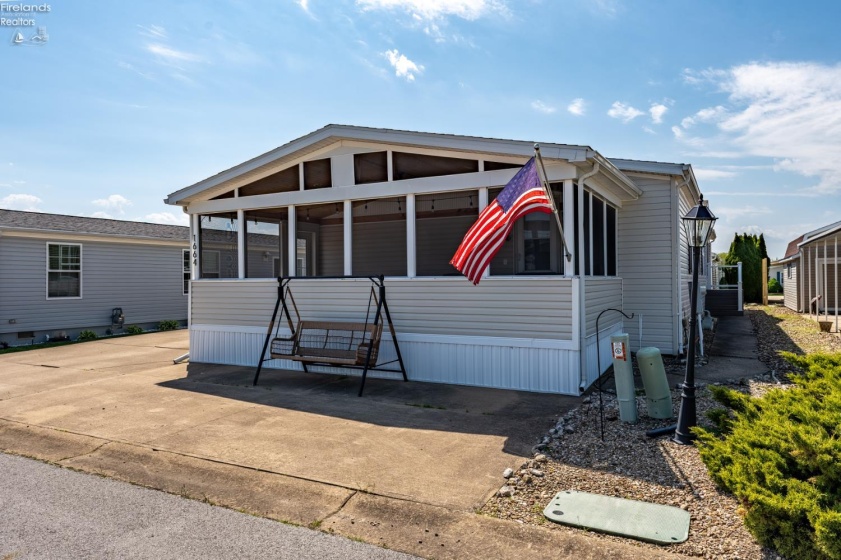 1664 Coldwater Crossing Road, Marblehead, 43440, 3 Bedrooms Bedrooms, ,2 BathroomsBathrooms,Residential,For Sale,Coldwater Crossing,20261363