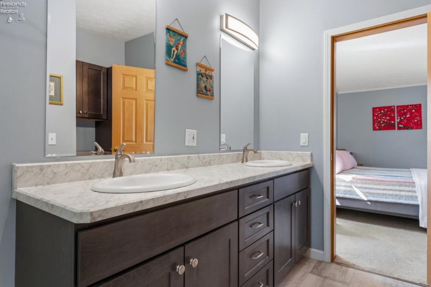 1664 Coldwater Crossing Road, Marblehead, 43440, 3 Bedrooms Bedrooms, ,2 BathroomsBathrooms,Residential,For Sale,Coldwater Crossing,20261363