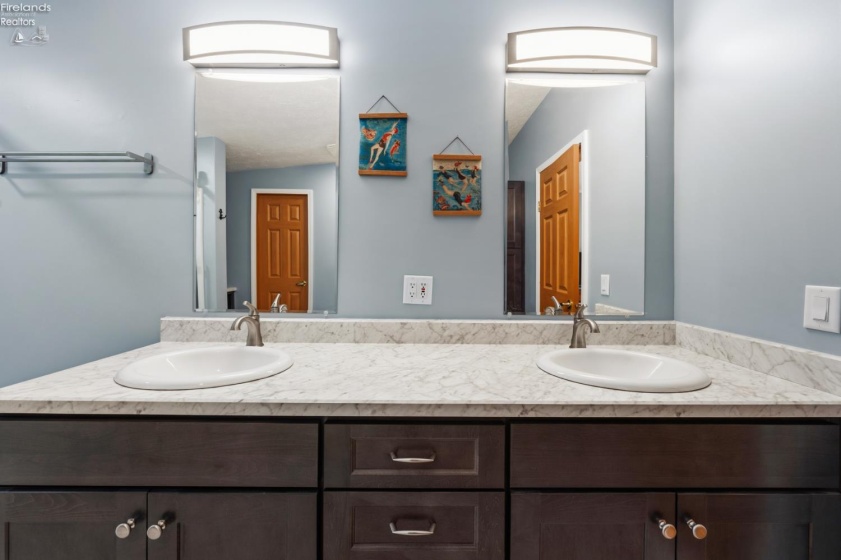 1664 Coldwater Crossing Road, Marblehead, 43440, 3 Bedrooms Bedrooms, ,2 BathroomsBathrooms,Residential,For Sale,Coldwater Crossing,20261363