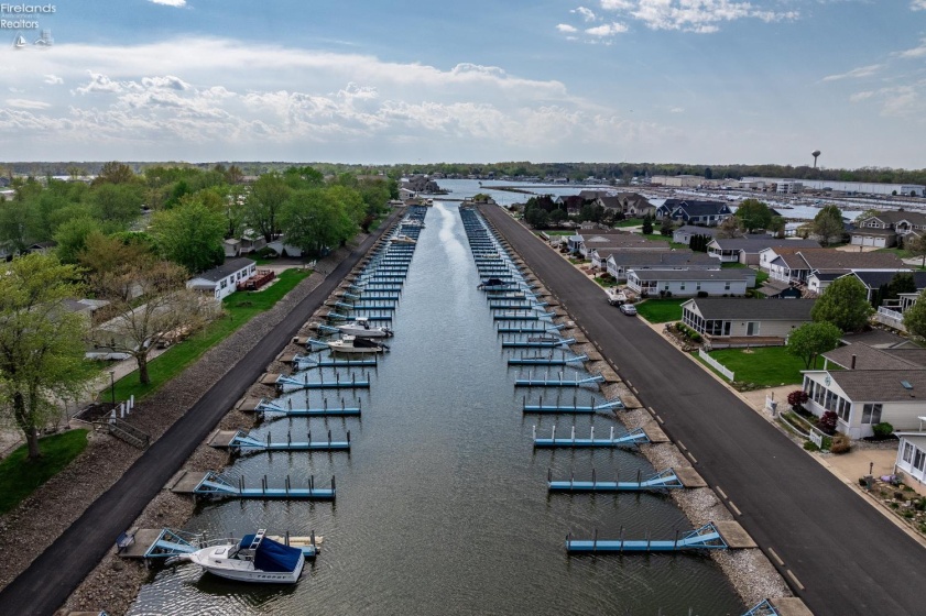 1664 Coldwater Crossing Road, Marblehead, 43440, 3 Bedrooms Bedrooms, ,2 BathroomsBathrooms,Residential,For Sale,Coldwater Crossing,20261363