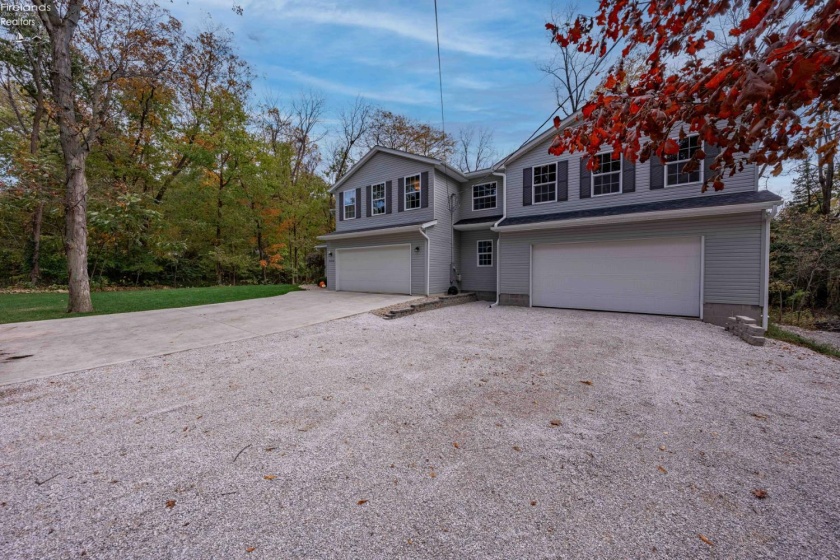 3610 Highland Drive, Port Clinton, 43452, 3 Bedrooms Bedrooms, ,3 BathroomsBathrooms,Residential,For Sale,Highland,20261476