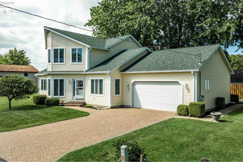 2970 Swift Drive, Port Clinton, 43452, 3 Bedrooms Bedrooms, ,3 BathroomsBathrooms,Residential,For Sale,Swift,20261479