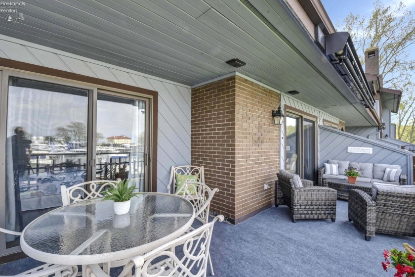 3094 Marina View Drive, Port Clinton, 43452, 2 Bedrooms Bedrooms, ,2 BathroomsBathrooms,Residential,For Sale,Marina View,20261426