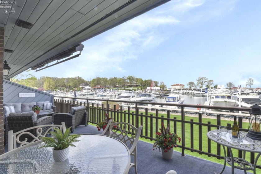 3094 Marina View Drive, Port Clinton, 43452, 2 Bedrooms Bedrooms, ,2 BathroomsBathrooms,Residential,For Sale,Marina View,20261426