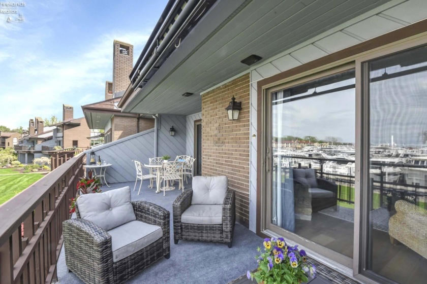 3094 Marina View Drive, Port Clinton, 43452, 2 Bedrooms Bedrooms, ,2 BathroomsBathrooms,Residential,For Sale,Marina View,20261426