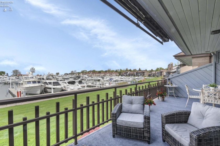 3094 Marina View Drive, Port Clinton, 43452, 2 Bedrooms Bedrooms, ,2 BathroomsBathrooms,Residential,For Sale,Marina View,20261426