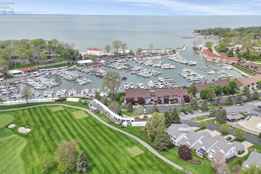 3094 Marina View Drive, Port Clinton, 43452, 2 Bedrooms Bedrooms, ,2 BathroomsBathrooms,Residential,For Sale,Marina View,20261426