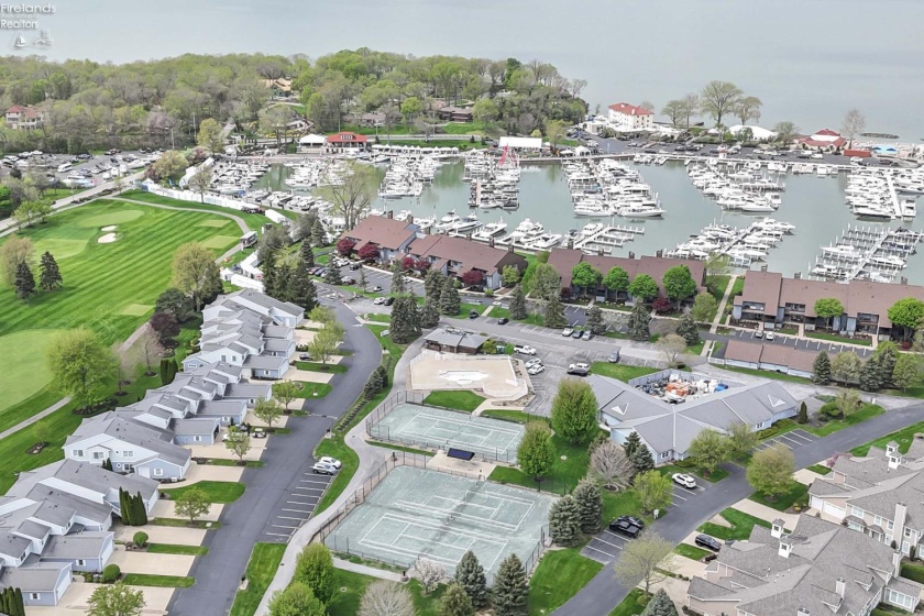 3094 Marina View Drive, Port Clinton, 43452, 2 Bedrooms Bedrooms, ,2 BathroomsBathrooms,Residential,For Sale,Marina View,20261426