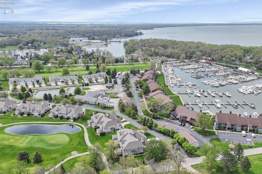 3094 Marina View Drive, Port Clinton, 43452, 2 Bedrooms Bedrooms, ,2 BathroomsBathrooms,Residential,For Sale,Marina View,20261426