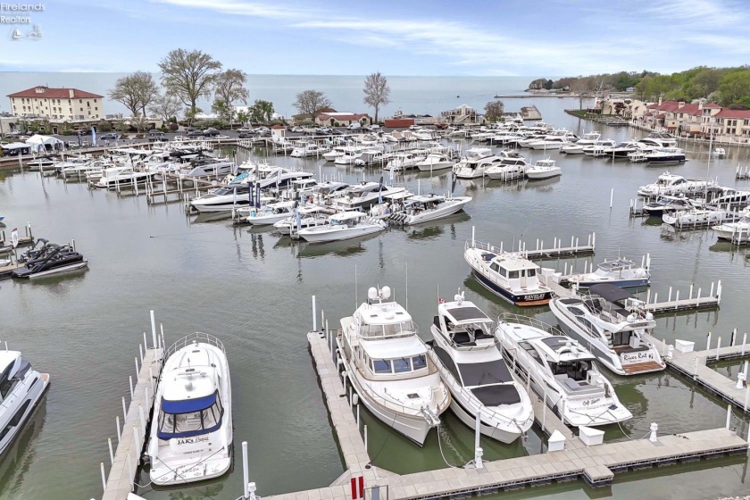 3094 Marina View Drive, Port Clinton, 43452, 2 Bedrooms Bedrooms, ,2 BathroomsBathrooms,Residential,For Sale,Marina View,20261426